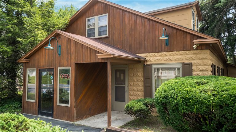 Outdoor Business with Real Estate