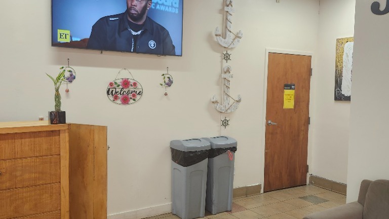 2 Bathrooms