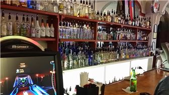 Bar and food to go