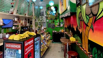 Iconic Health Food, Juice & Smoothie Bar | 35-Year Legacy in SOBE