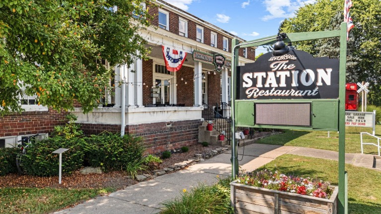 listing image
