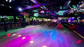 Turnkey Shop Opportunity – Prime Location, Ready to Operate