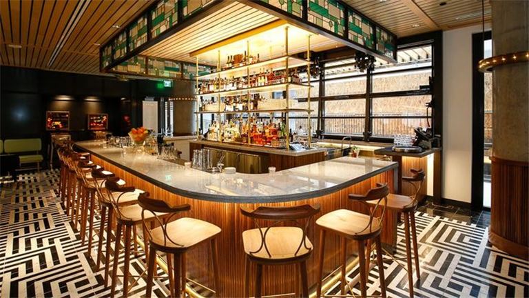 Newly Renovated Restaurant &amp; Bar with Property – Established 37 Years