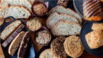 Fantastic Bakery and Cafe in a Busy Location #3352