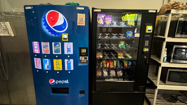 Dixie Narco 501e & AP-123 Snack