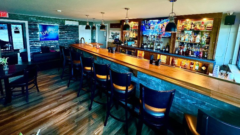 Main Dining Room Cocktail Bar