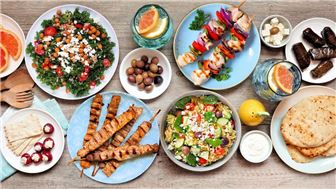 North Shore Highly Rated Greek Restaurant – $1.9MM Gross | Turnkey