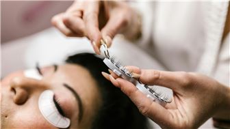 Popular Eyelash & Medspa Studio - Prime Downtown Location