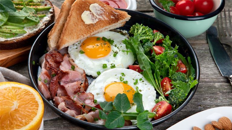 Breakfast / Lunch