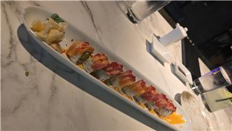 Sushi/hibachi rest with good sales
