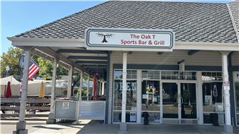 Busy Sports Bar & Grill with Full Liquor License – $250K – Turnkey