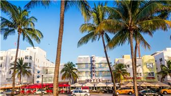 Profitable Ice Cream Shop on Ocean Drive – Sweet Year-Round Business