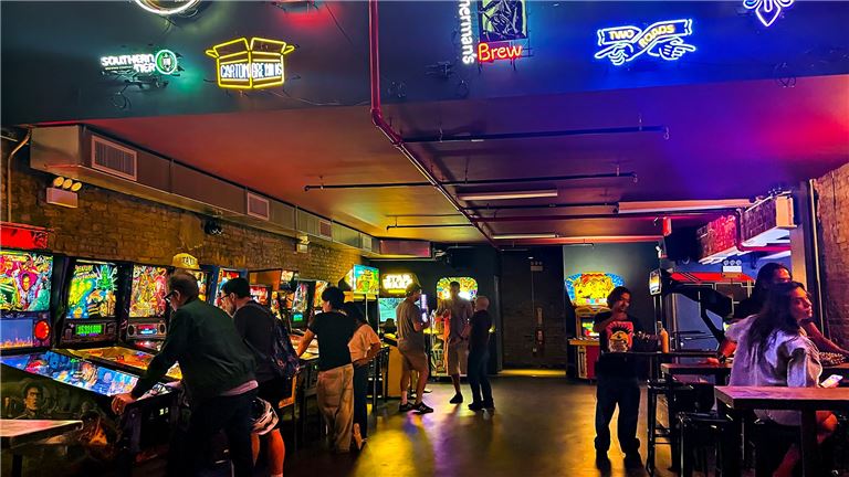 Bar