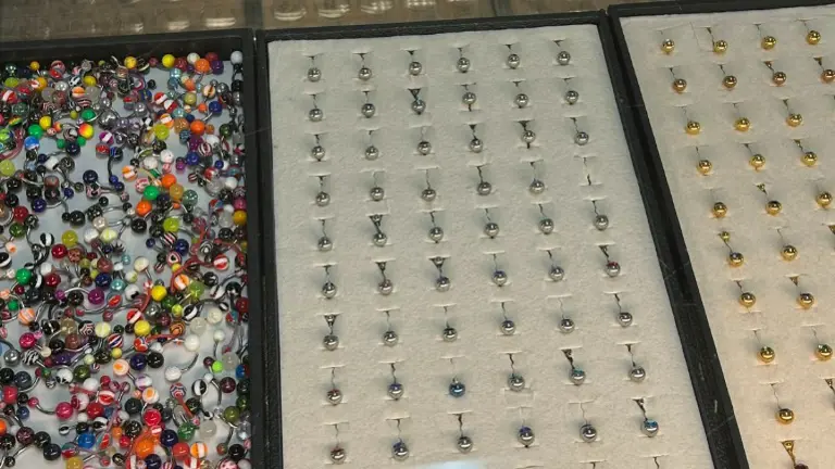 Beautiful selection of belly button jewelery and hundreds more Beautiful selection of belly button jewelery and hundreds more