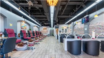 Nail Salon in Prime Aurora Location for Sale