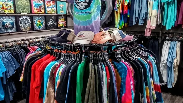 Clothing and more! Clothing and more!