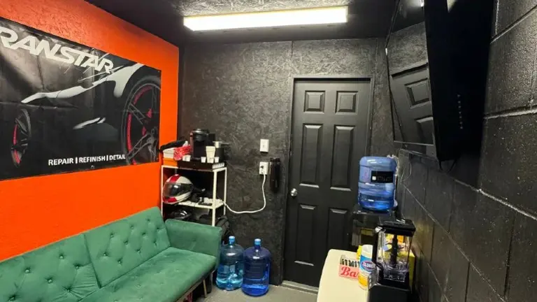 customer lounge
