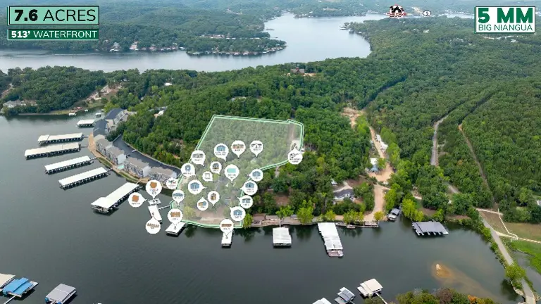 12 cabins, 3 homes, a general store, and 3 docks 12 cabins, 3 homes, a general store, and 3 docks