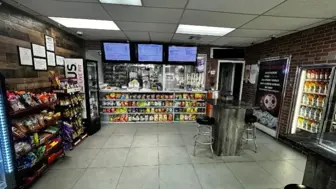 25 Year Old Thriving Sub Shop / Deli with Proven Success