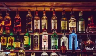 Established Local Dive Bar with Loyal Following