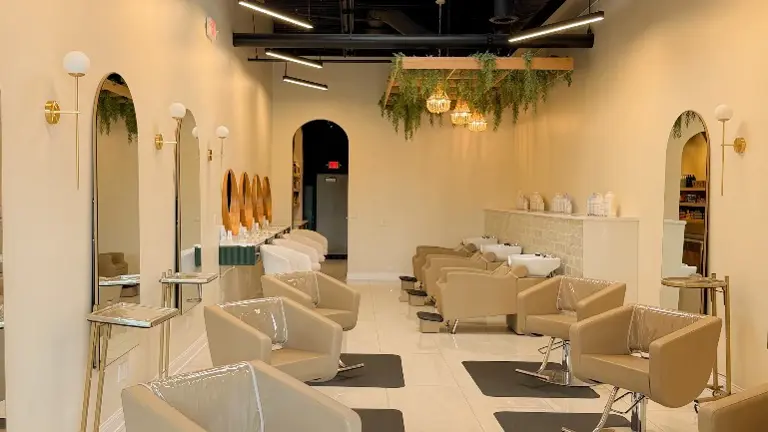Full Salon