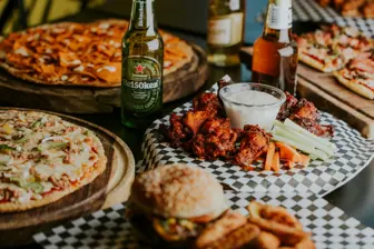 Pizzeria Restaurant / Bar
