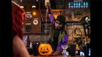 Price Drop! 50% Partner Themed Florida Bar & Restaurant