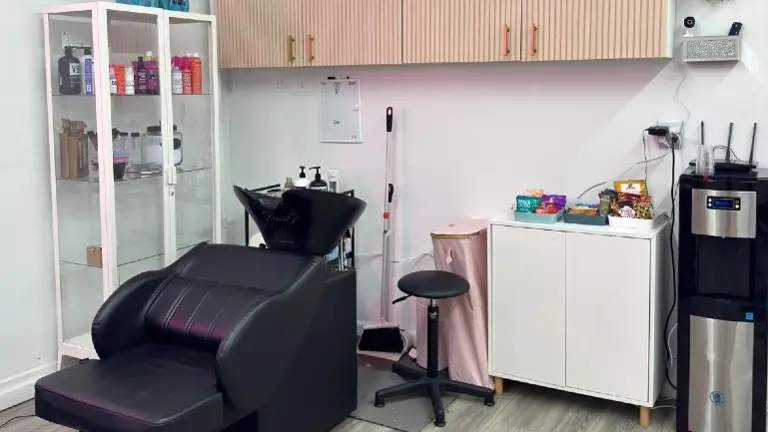 hair wash area 