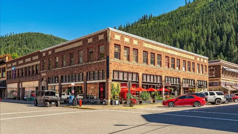 The Blackboard Marketplace and Business Center The Blackboard Marketplace and Business Center