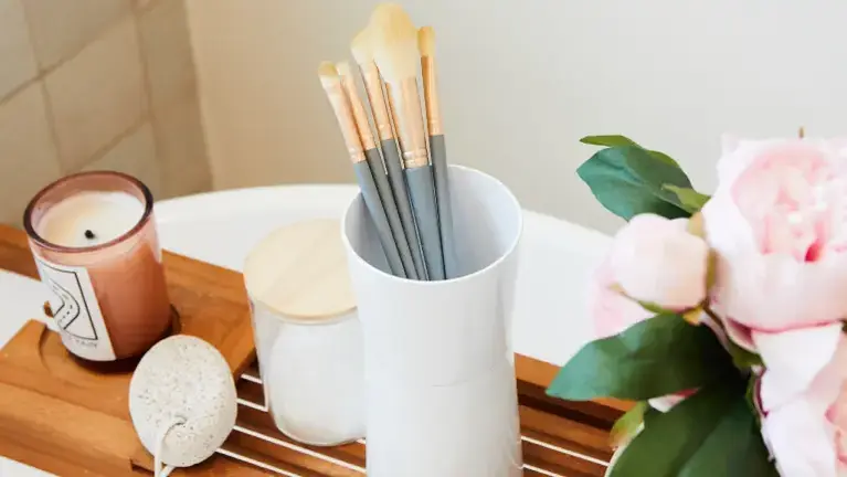 Stand Alone Brush Holder