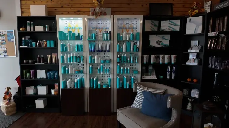 Retail area/reception area Retail area/reception area