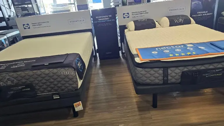 Experience the care of a locally owned store backed by national franchise support. Snooze blends personal service with proven systems for success