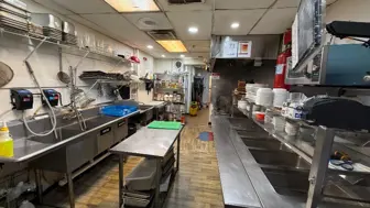 Turnkey Restaurant w/ Full Kitchen – Ready for Any Concept