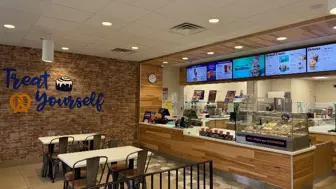 Brand new Auntie Anne's Pretzels and Cinnabon Co-Brand