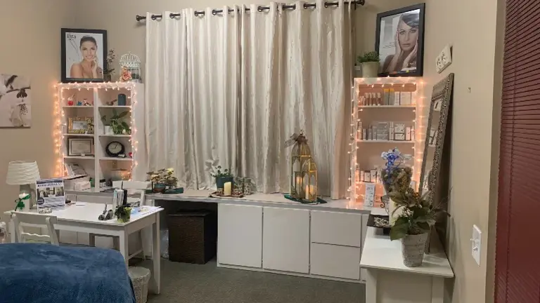 Shelves for Retail/Decor Shelves for Retail/Decor