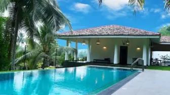 Dive Into Success: Established Pool & Spa Business