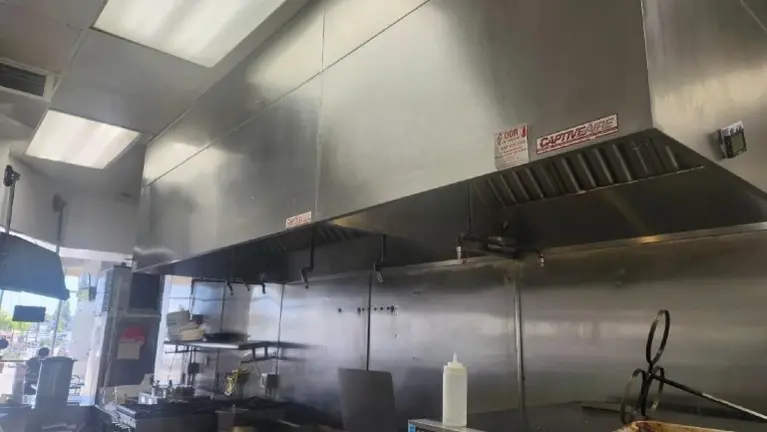 Full Kitchen. Busy center . Lots parking. Full Kitchen. Busy center . Lots parking.