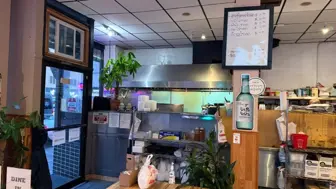 Established Thai restaurant for sale in SF Tenderloin