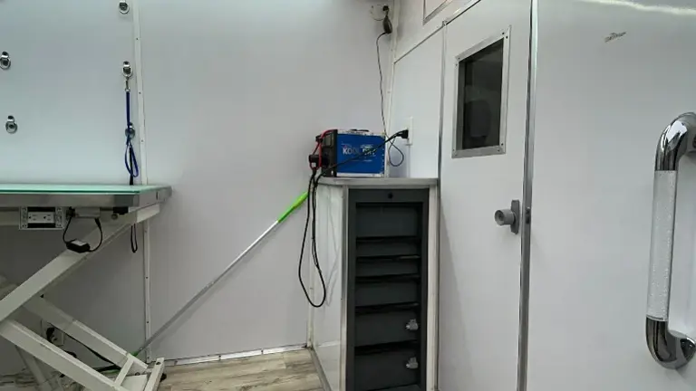 Grooming area