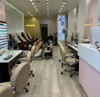 Turn Key High-End Nail Salon [6.5 Yrs/ Proof of Income check]