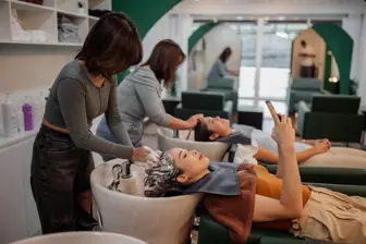 Hair Salon In busy Shopping Center For Sale