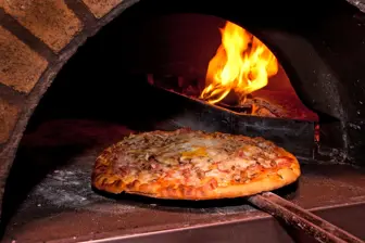 UPSCALE PIZZA SHOP IN GREAT LOCATION gross sales $13,000 a week
