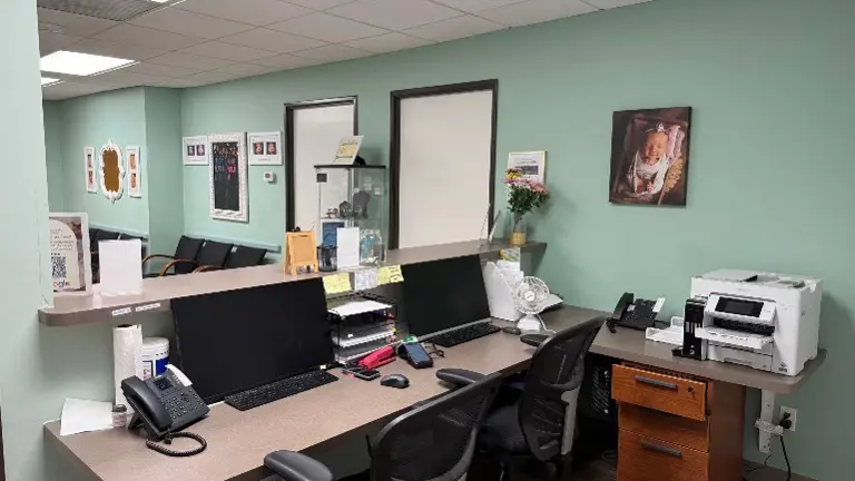 Front desk 2 Front desk 2