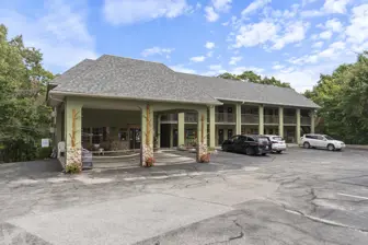 4 Story Hotel in Eureka Springs