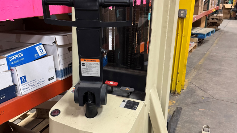 walk behind pallet lift