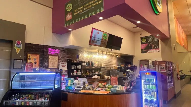 Bright, colorful and fun storefront! Bright, colorful and fun storefront!