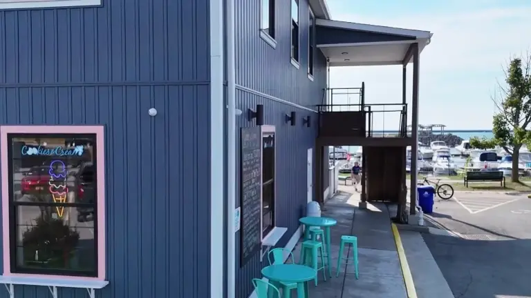 Charlie's Boat Yard Charlie's Boat Yard