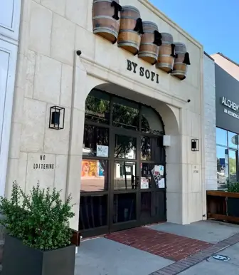 Prime 3rd St location 2nd gen restaurant, pedestrian traffic