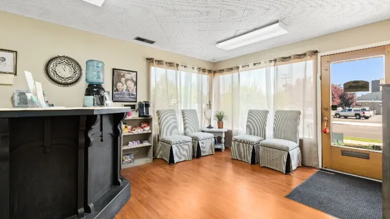 Waiting room-Main entry