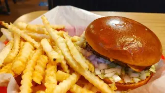 Long-Established Hot Dog, Beef, Gyros & Burger Joint w/Property-19Yrs!